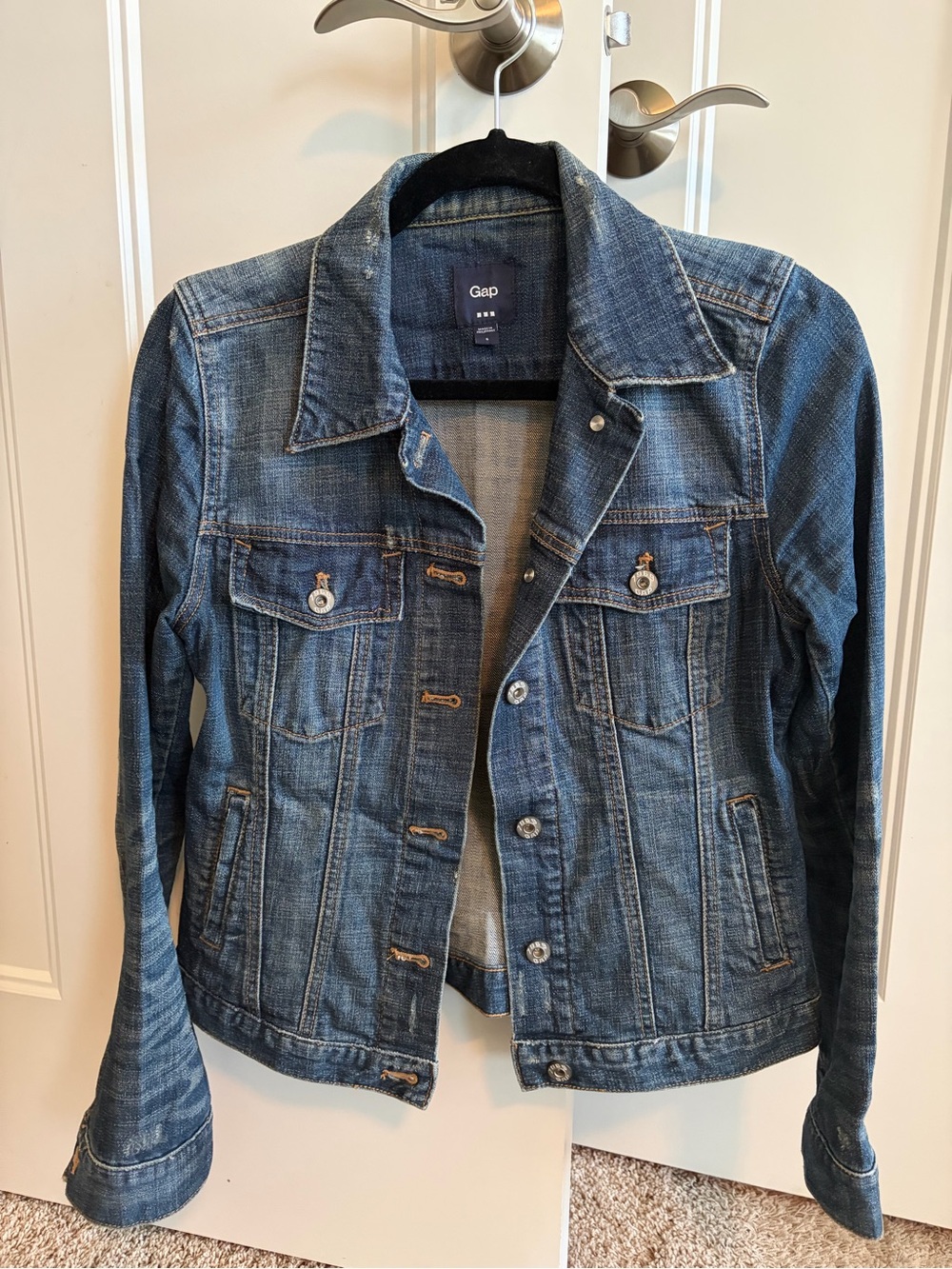 GAP Women's Medium Blue Denim Jacket
